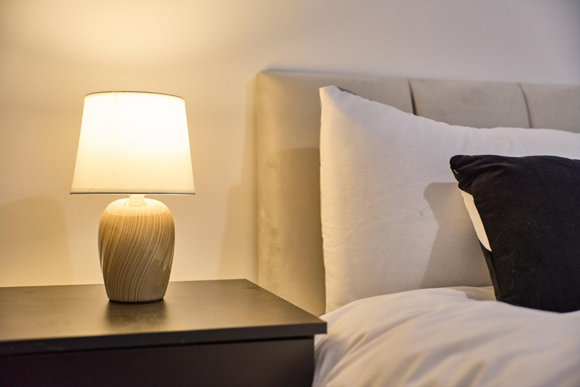 Luxury Nostalgic Centre With Pool Table, Netflix, Sofa Bed, Sleeps 6, Nostalgia *